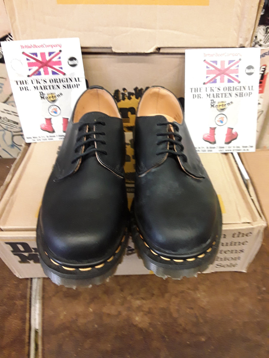 Dr Martens  Made in England Black Greasy Shoe Size 5
