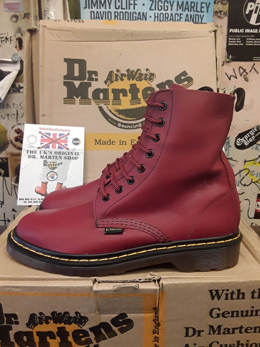 Dr Martens Made in England Cherry Waxy 1460 Size UK