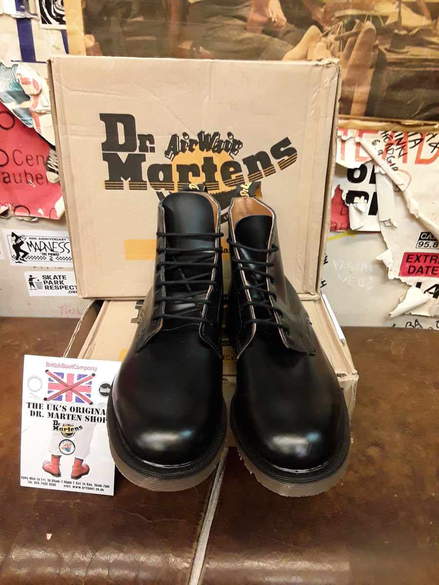 Dr Martens Vintage 90's, Size UK 9,11, Made in England, Hole