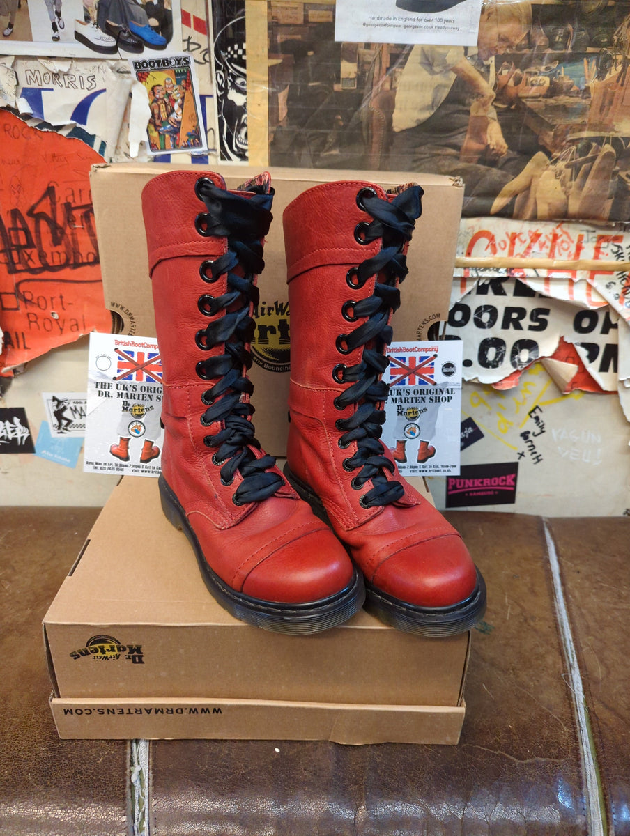 Dr Martens 1914 Triumph Red Size