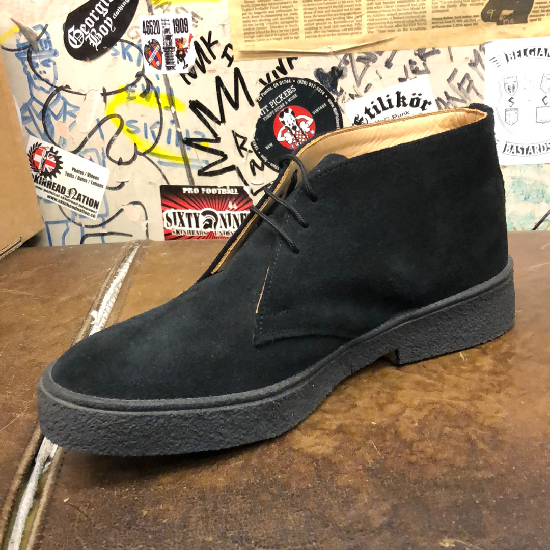 Suede chukka 2025 boots uk