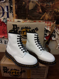 DR MARTENS - WHITE BOOT 1460 (8 EYELET)  *VINTAGE* MADE IN ENGLAND - BRITISH BOOT COMPANY LTD