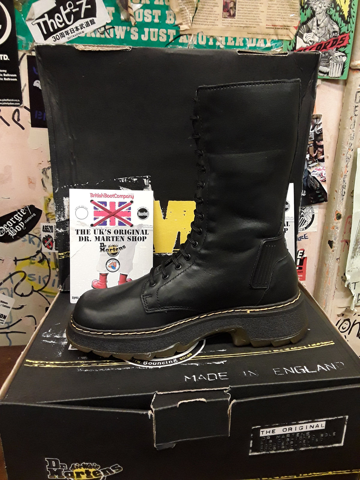 Dr Martens9780 Black 14 Hole Size 4