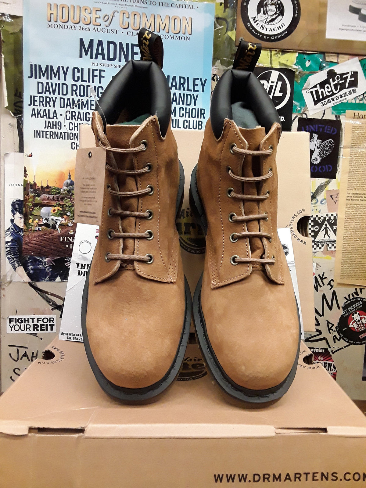 Dr Martens Tan Nubuck 6 hole Size 9,limited Edition,very rare!