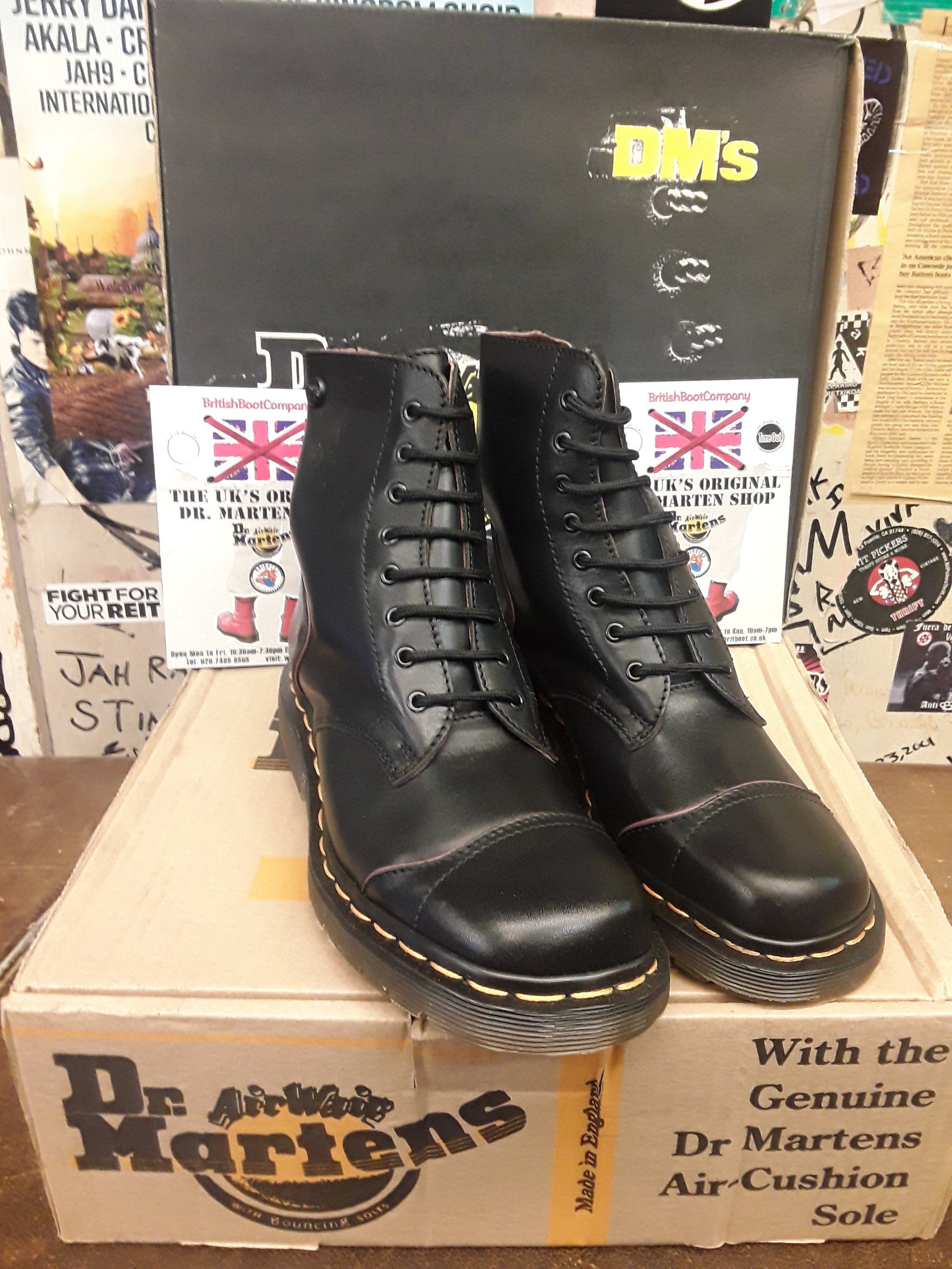 Ikke moderigtigt symbol linse Dr Marten Made in England Black Stacked heel Boots Size 4