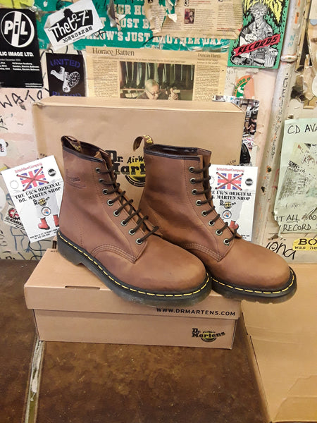 Dr martens black harvey top