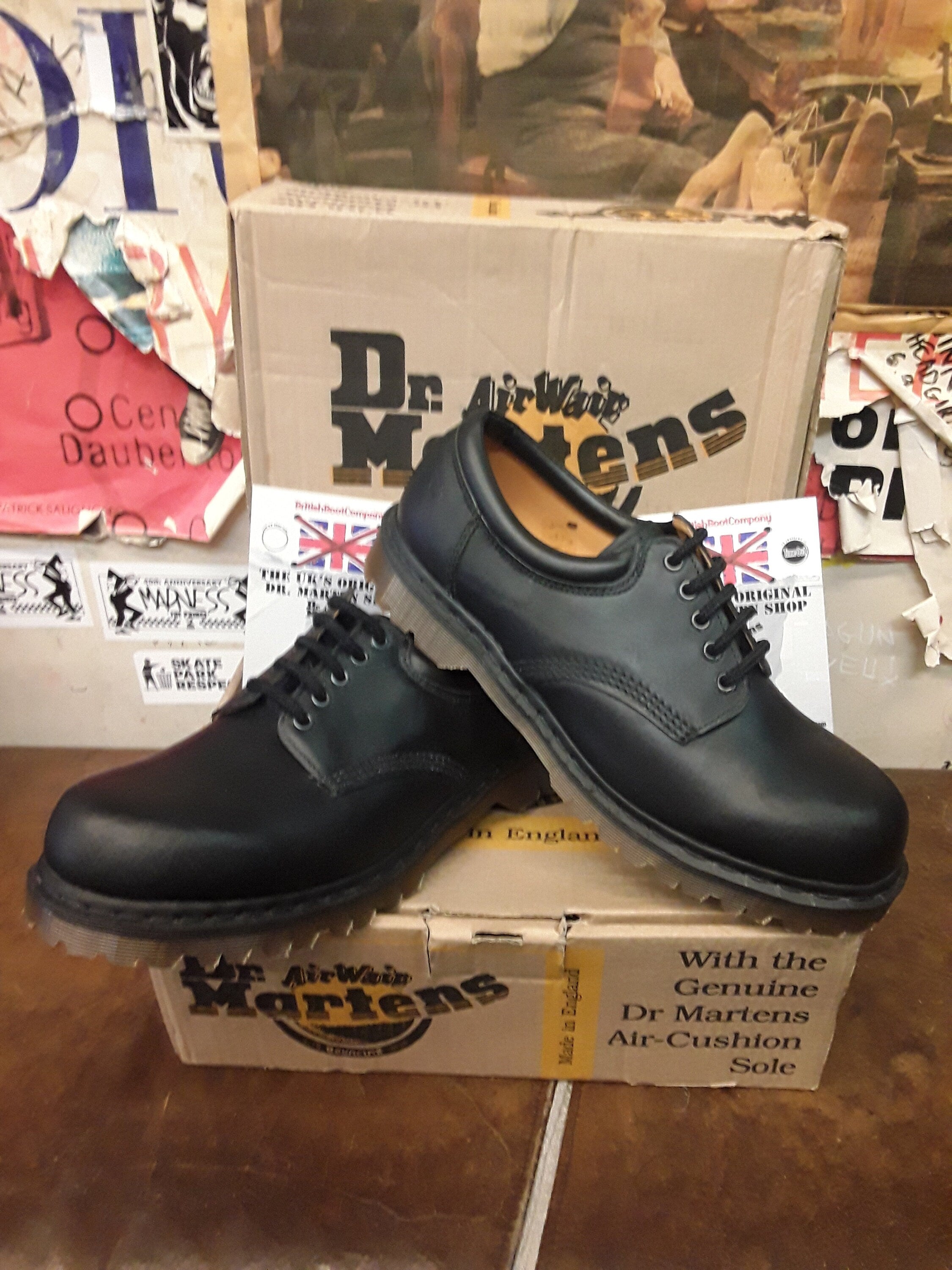 Dr Martens 8a84 Made in England Black 5 Eye