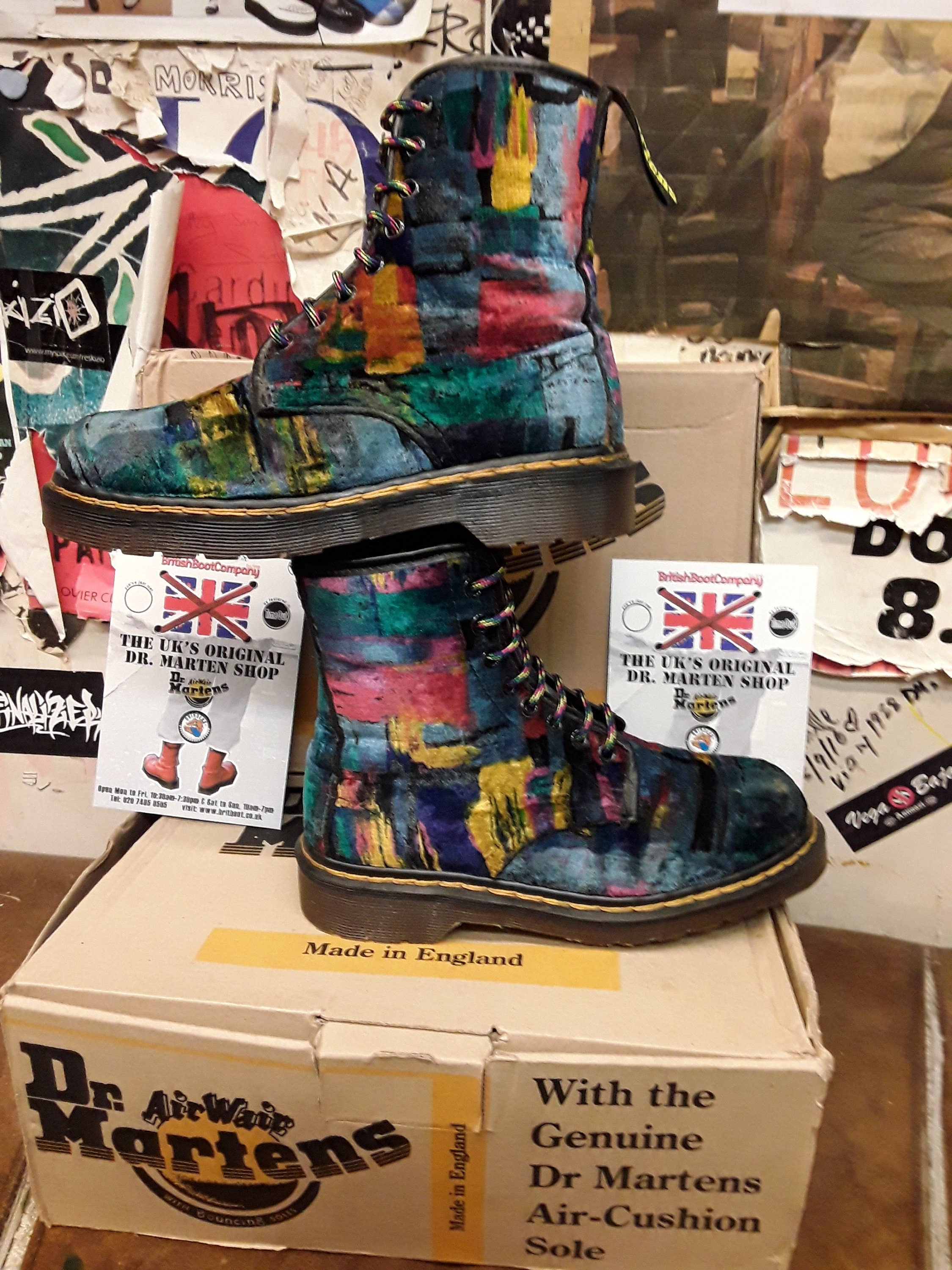 Dr. Martens 1460 Pride - Tie Dye Rainbow - Combat Boots Unisexe - Taille US M 10 / W 11