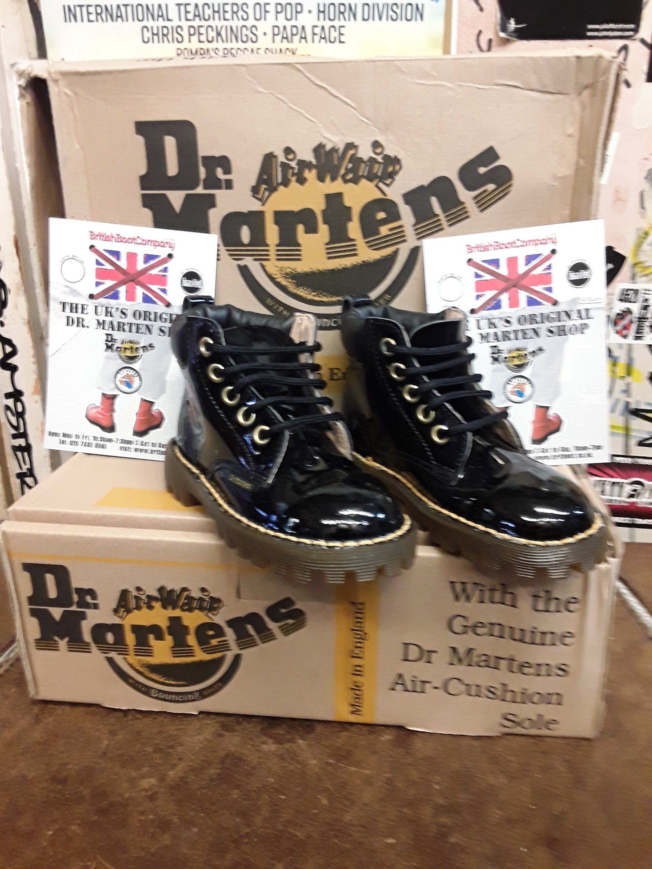 tæppe charme Philadelphia Dr Martens Kids, Made in England 90's, Black Ankle Boots Patent, Size UK 8  / EUR26