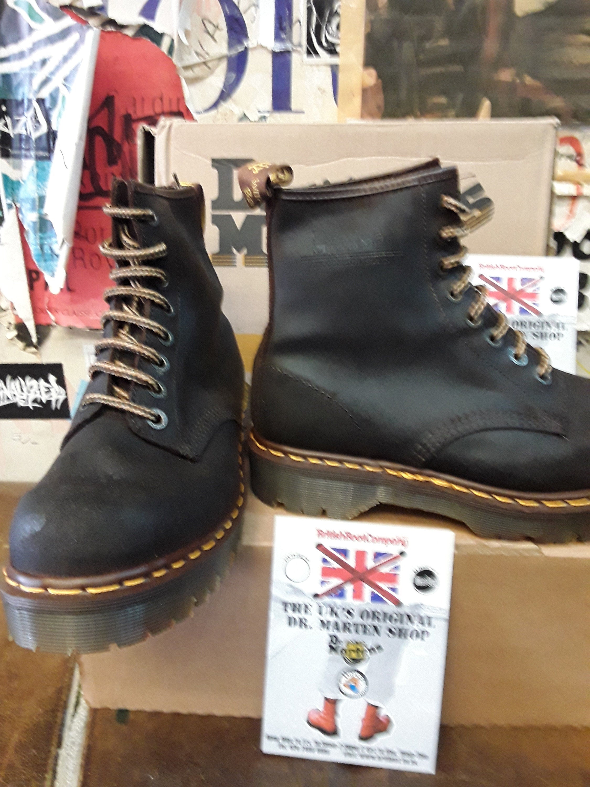 Dr Martens Chocolate Commando Waxy Suede 8 hole , 8338z , Bex sole ...
