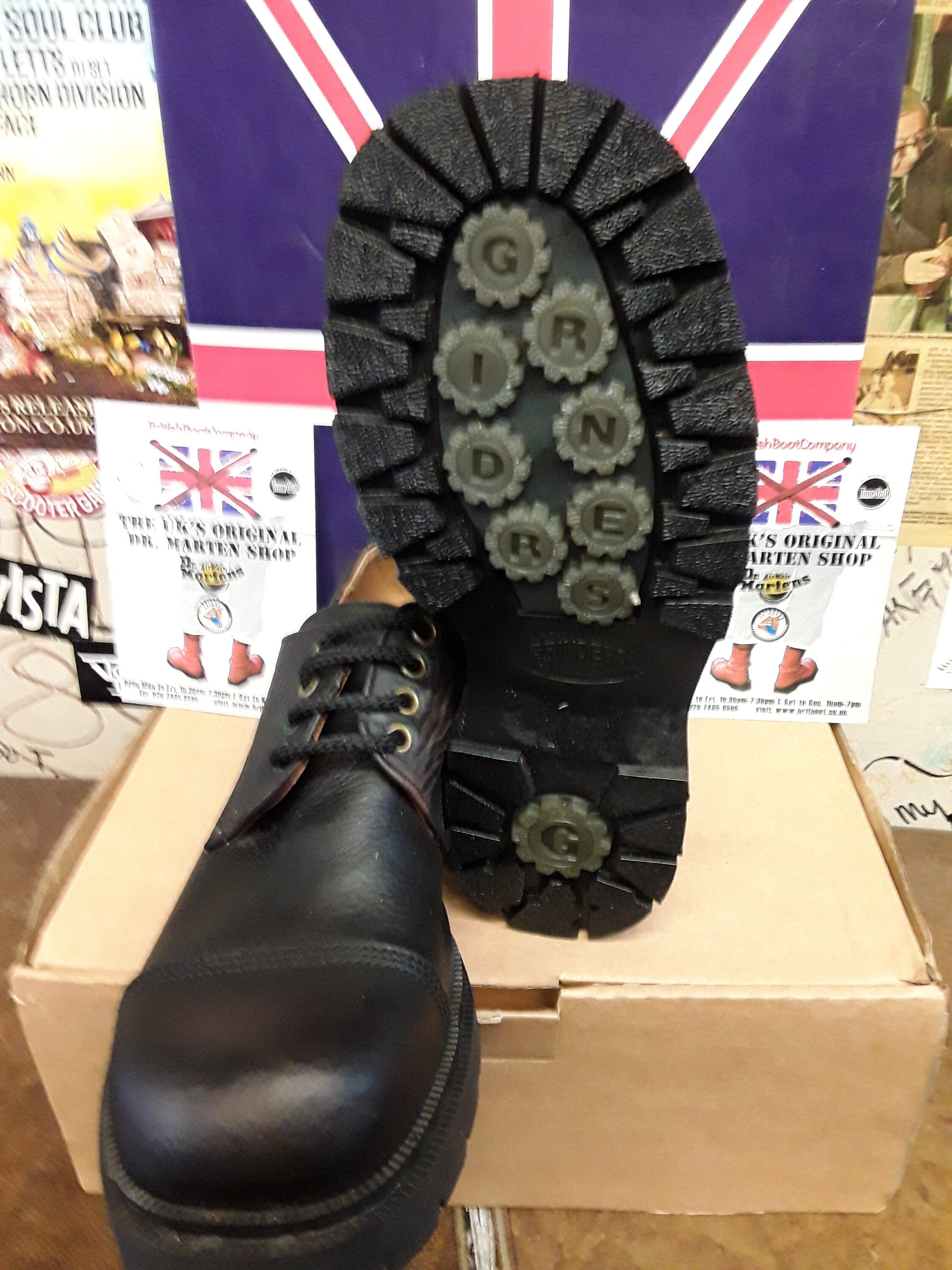 Grinders Made in England, Size UK8, Black Leather Shoes, 4 Hole