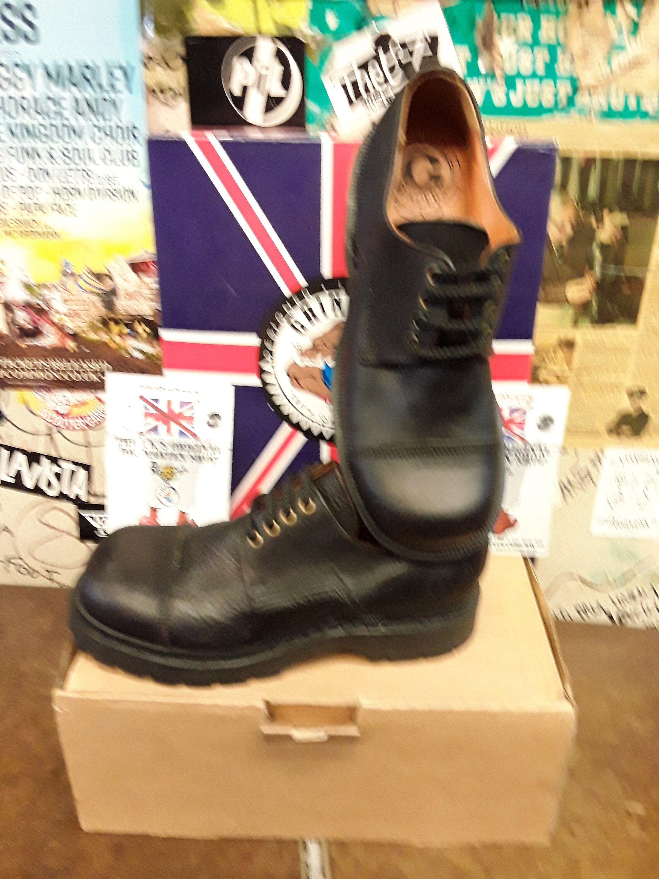 Grinders Made in England, Size UK8, Black Leather Shoes, 4 Hole