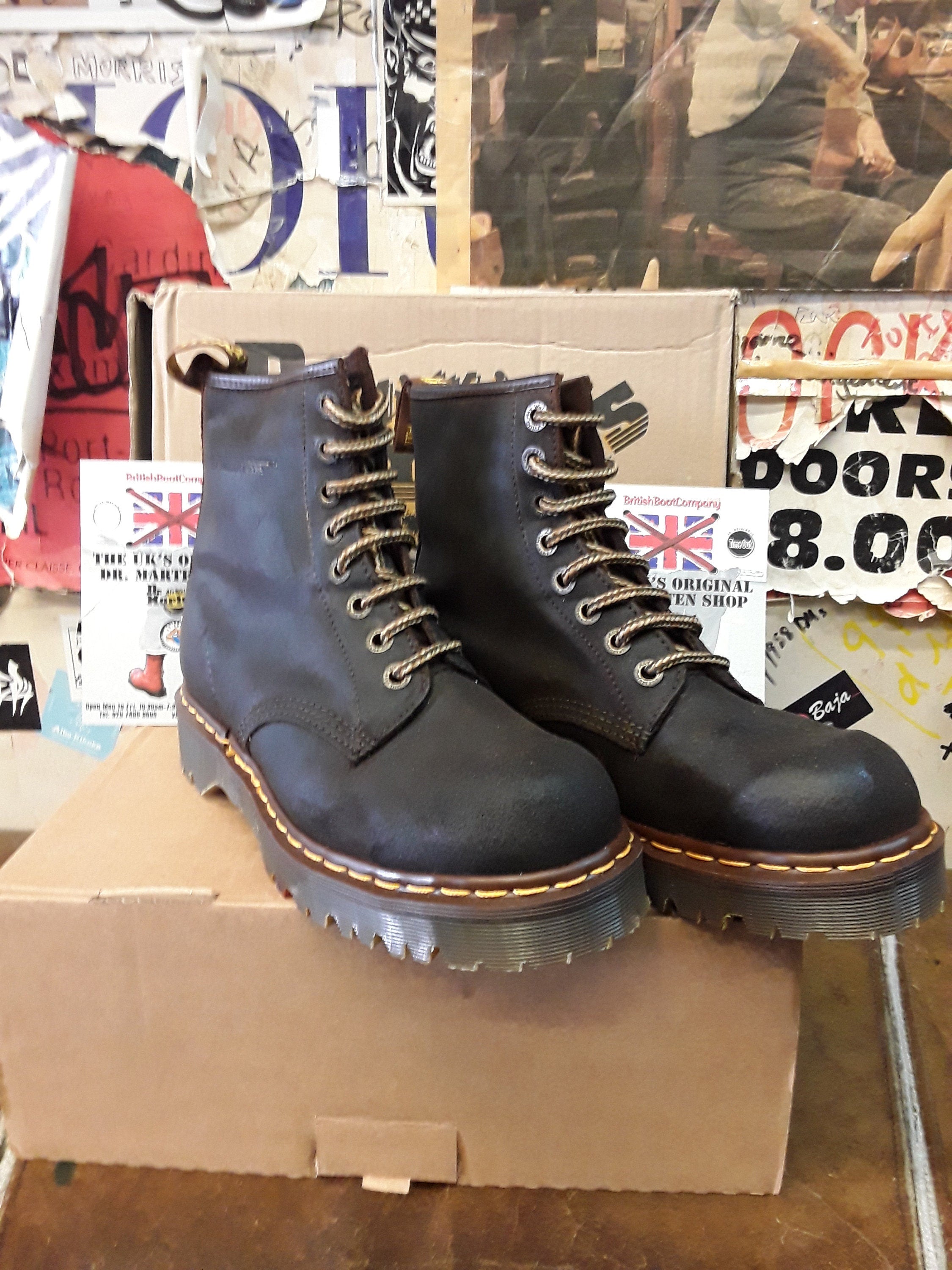 Dr Martens Chocolate Commando Waxy Suede 8 hole , 8338z , Bex sole ...