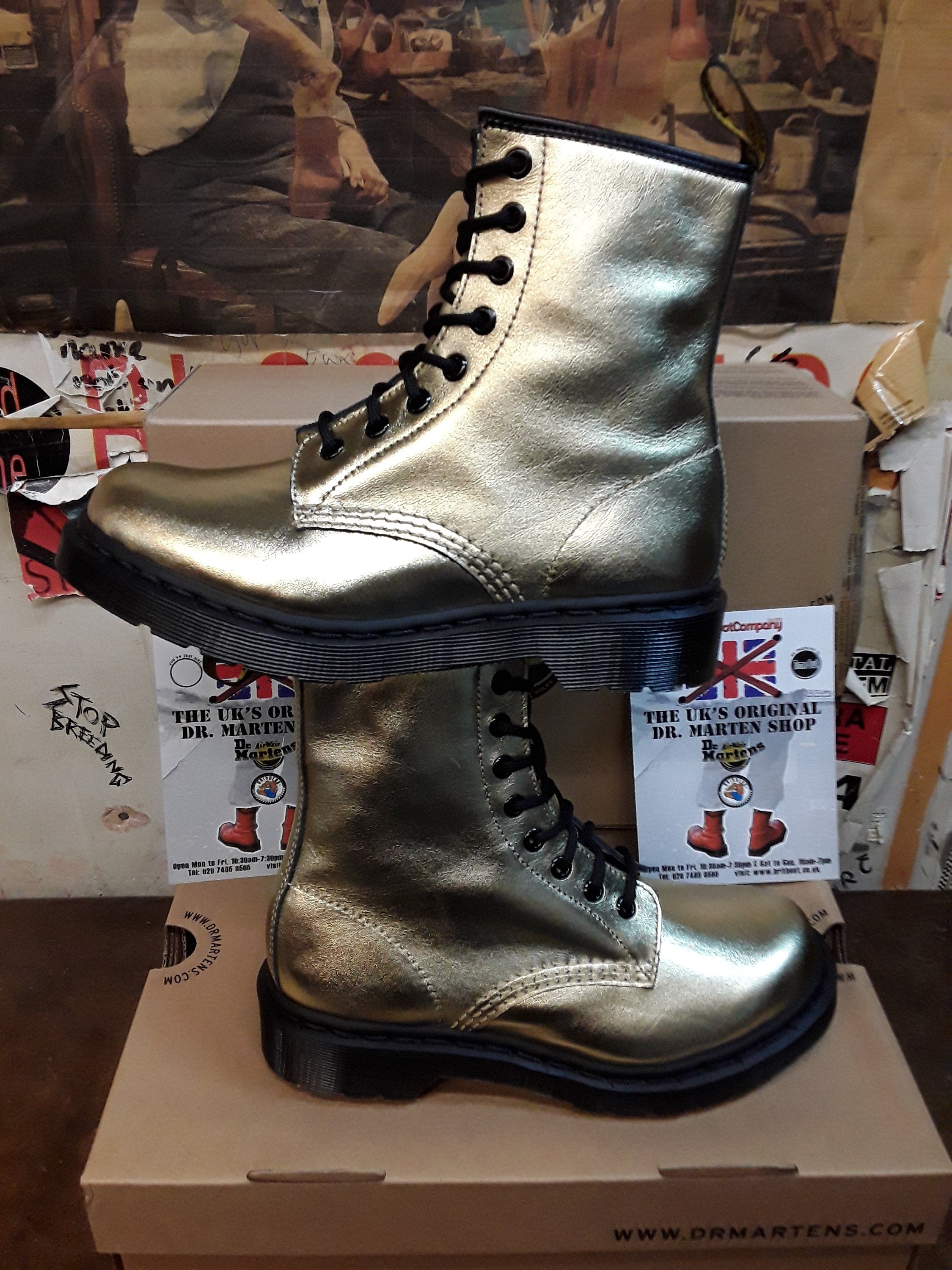dr martens 1460 gold