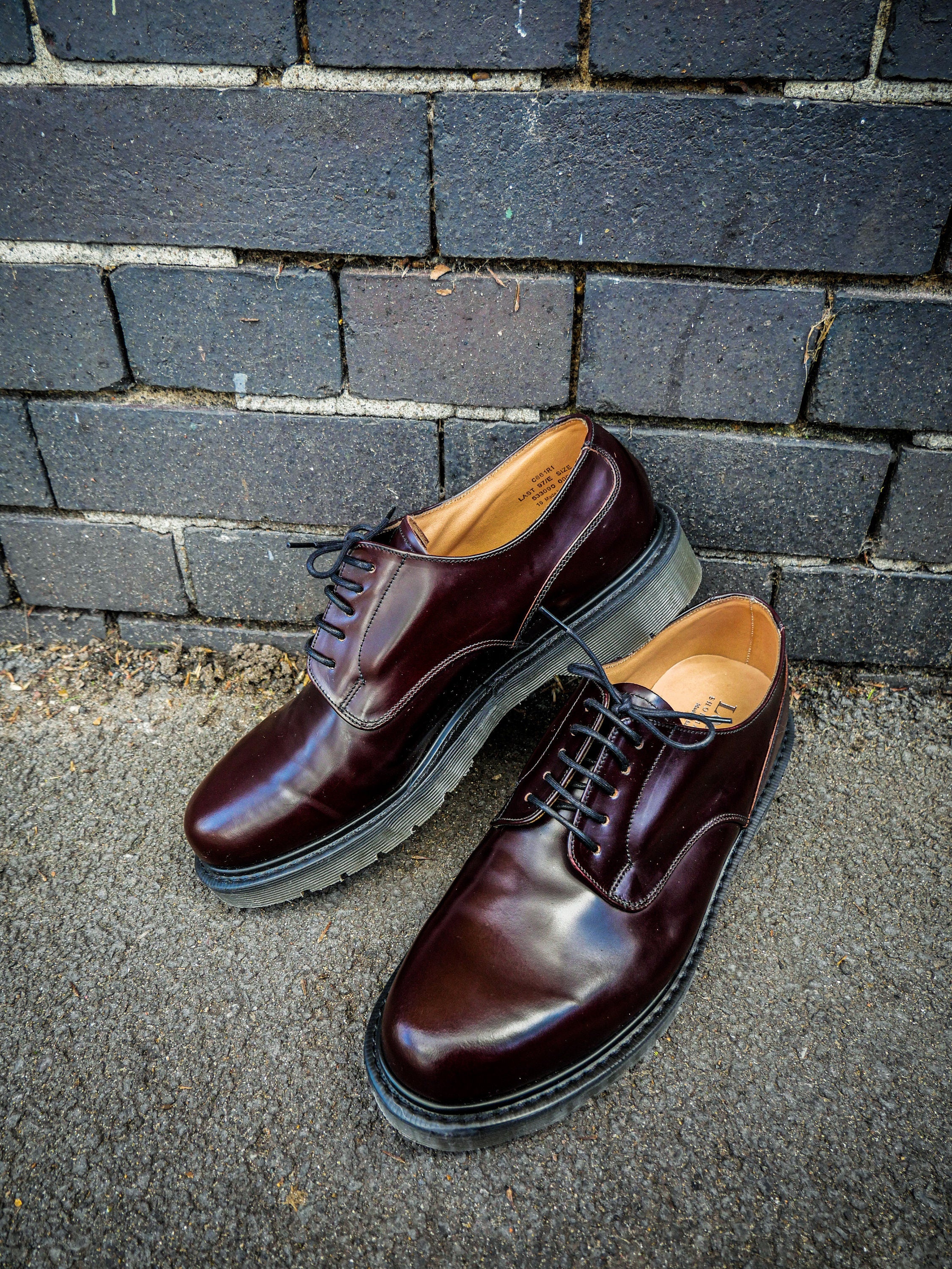 Loake Burgundy Shoes, Made in England, Classic Leather Gibson 5 Eyelet