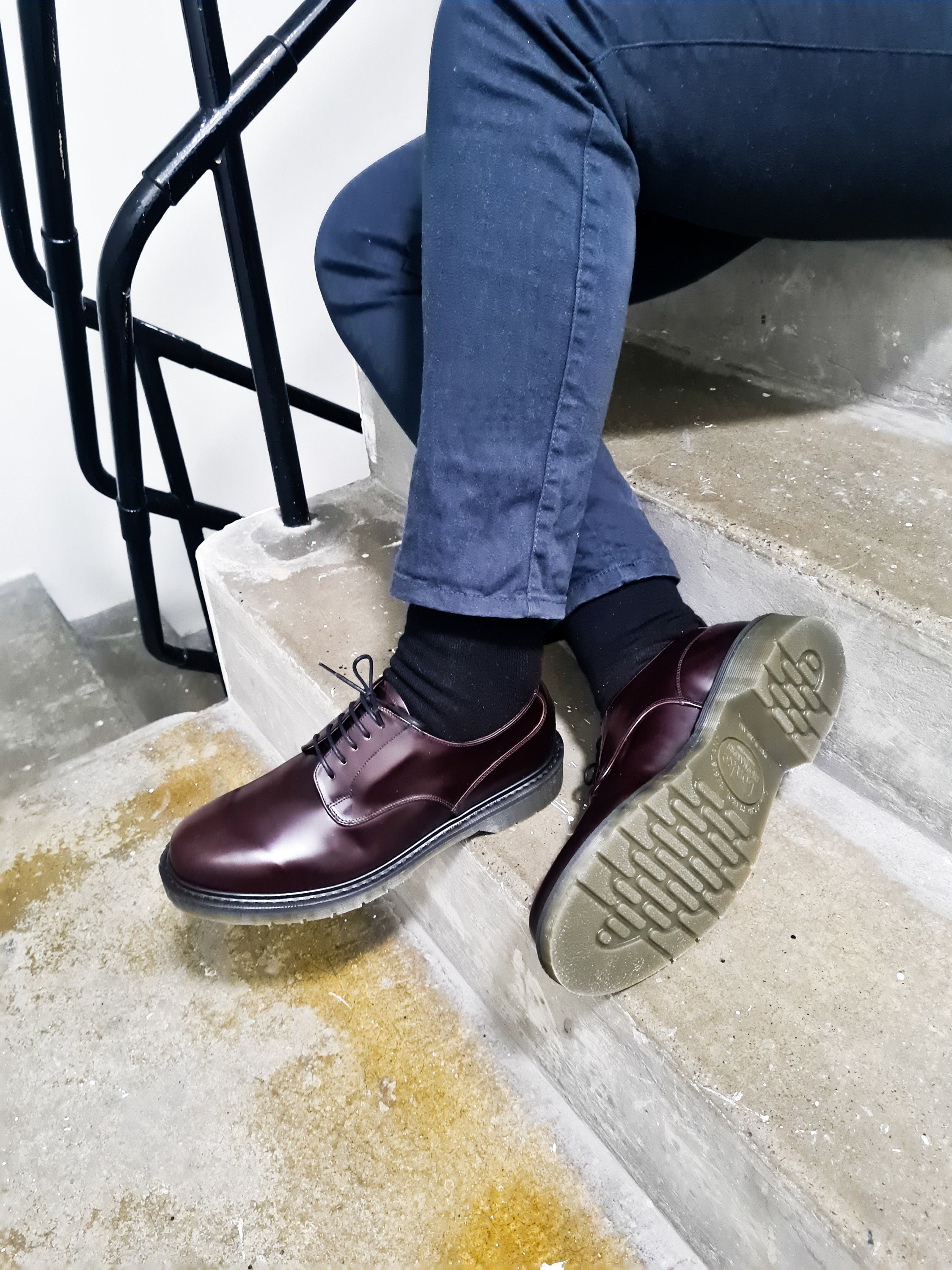 Loake Burgundy Shoes, Made in England, Classic Leather Gibson 5 Eyelet ...