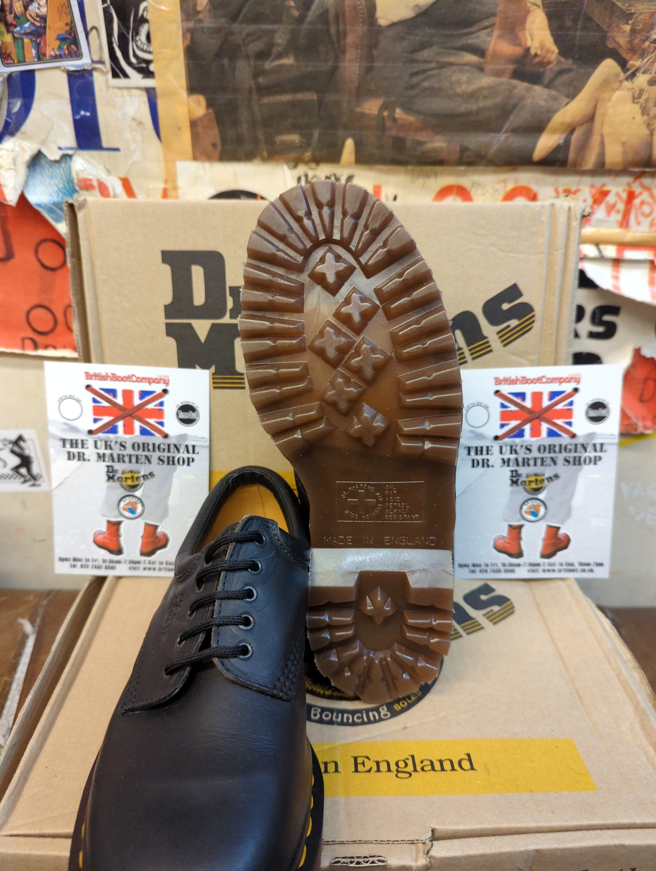 靴 british collection uk5 Dr Martens 8053 Black Waxy 5 Eye Shoe Made in England